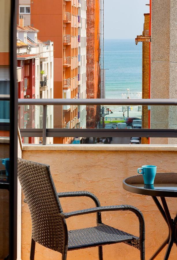 גיחון Atico Con Terraza, Vistas Al Mar Y Parking En Playa De S Lorenzo מראה חיצוני תמונה