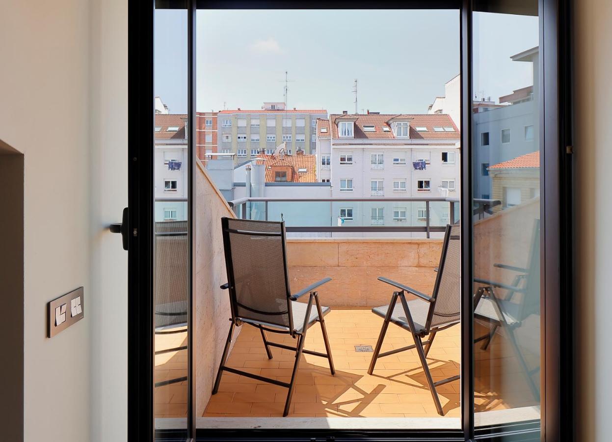 גיחון Atico Con Terraza, Vistas Al Mar Y Parking En Playa De S Lorenzo מראה חיצוני תמונה